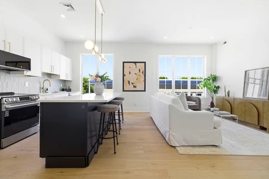 4471 Washtington St #1, Boston, MA 02131 - #3