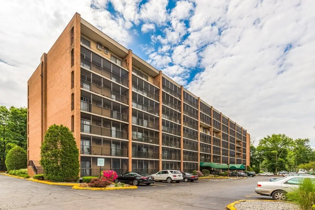 235 Winthrop St #2205, Medford, MA 02155 - #1