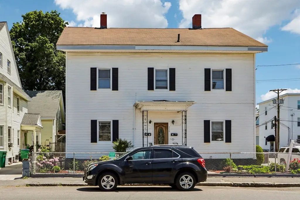 318 High St, Lowell, MA 01852 - #1