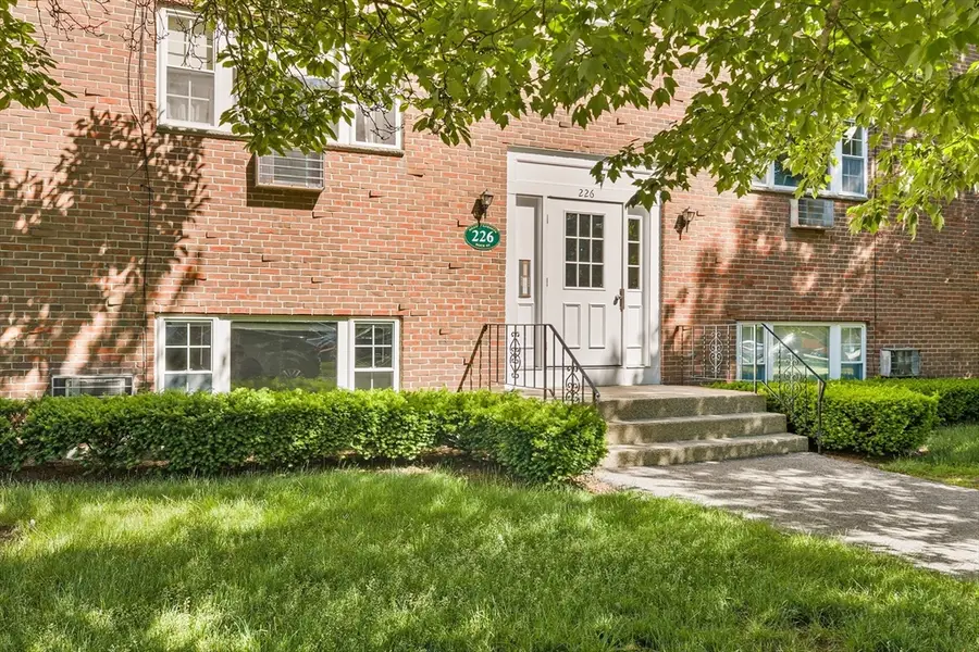 226 Rock St #D1, Norwood, MA 02062 - #3