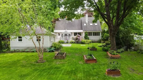 438 Merrimac St, Newburyport, MA 01950