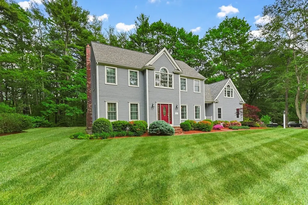 8 Douglas Dr, Mansfield, MA 02048 - #1