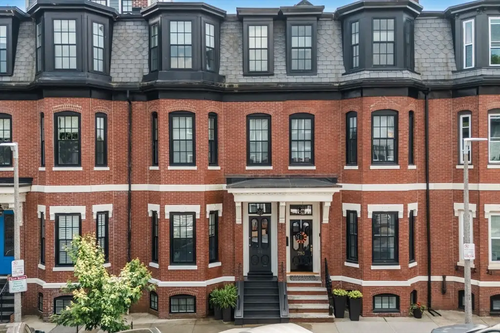 795 E 4th St, Boston, MA 02127 - #1