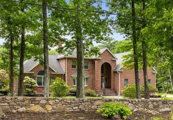 211 Saddle Hill Road, Hopkinton, MA 01748