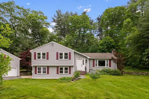 7 Banbury Dr., Westford, MA 01886