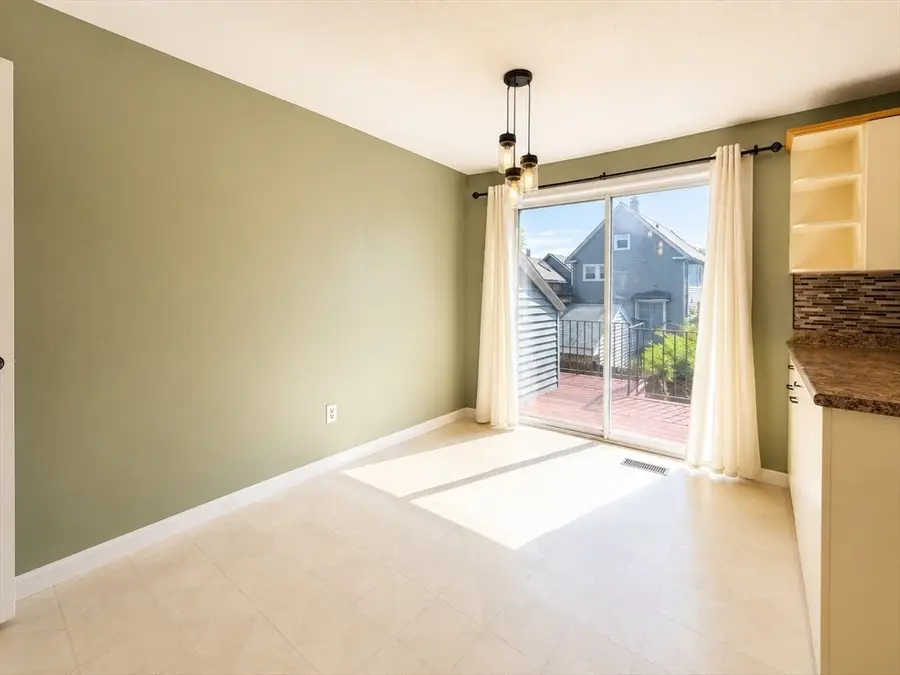 68 Dover St #6, Lowell, MA 01851 - #3