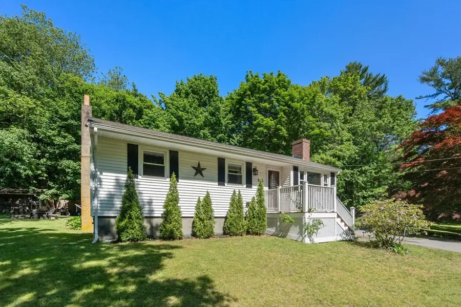 556 Monponsett St, Hanson, MA 02341 - #2