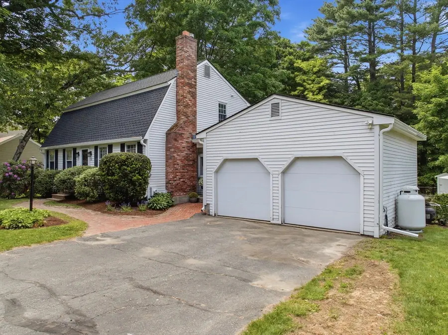 10 Arnold Road, Framingham, MA 01701 - #2