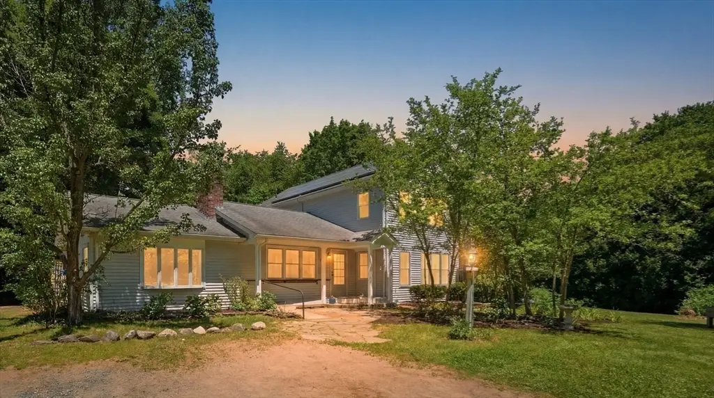 28 Hulst Rd, Amherst, MA 01002 - #1