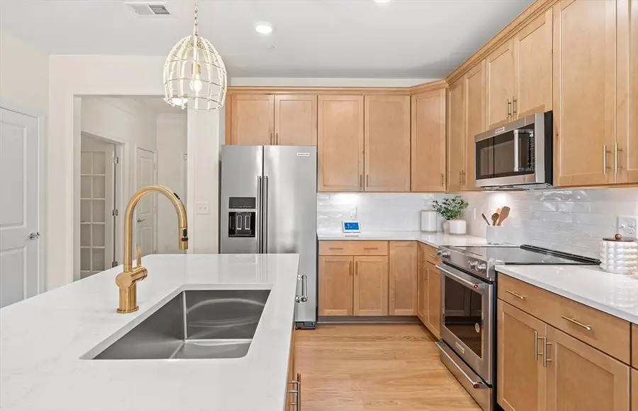 399 Neponset St #110, Canton, MA 02021 - #2