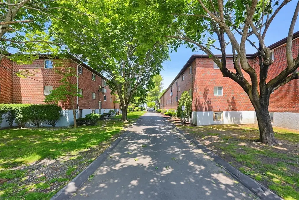 60 Bryon #1, Newton, MA 02467 - #1