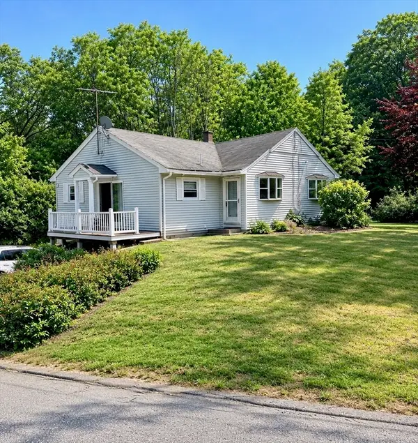 214-216 River Road East, Berlin, MA 01503