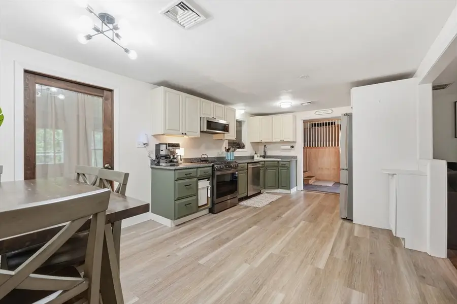 26 Ballard Street, Oxford, MA 01540 - #3