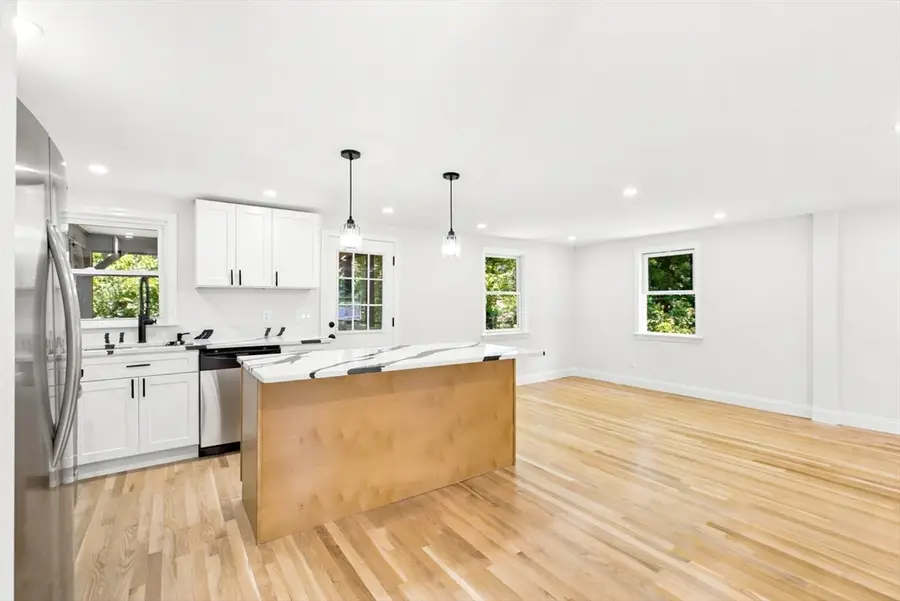 29 Sumner St, Canton, MA 02021 - #3
