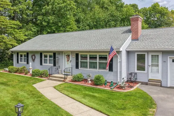296 Pease Rd, East Longmeadow, MA 01028