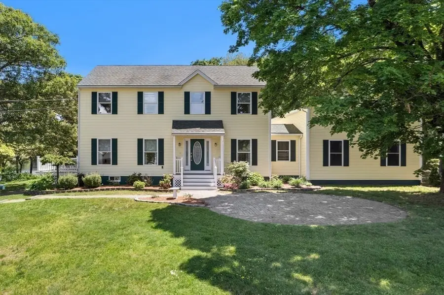 53 Farm St, Blackstone, MA 01504 - #3