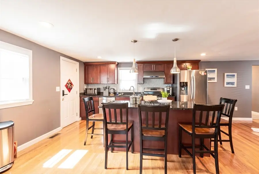 27 Sewall St, Revere, MA 02151 - #3