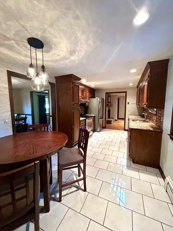 31 Muriel Ln, Milford, MA 01757 - #3