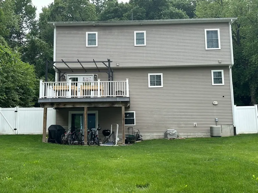 83 Federal St, Agawam, MA 01001 - #2