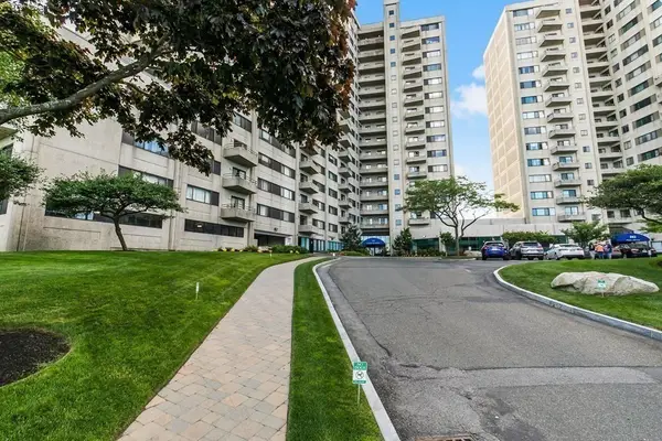 376 Ocean Ave #910, Revere, MA 02151