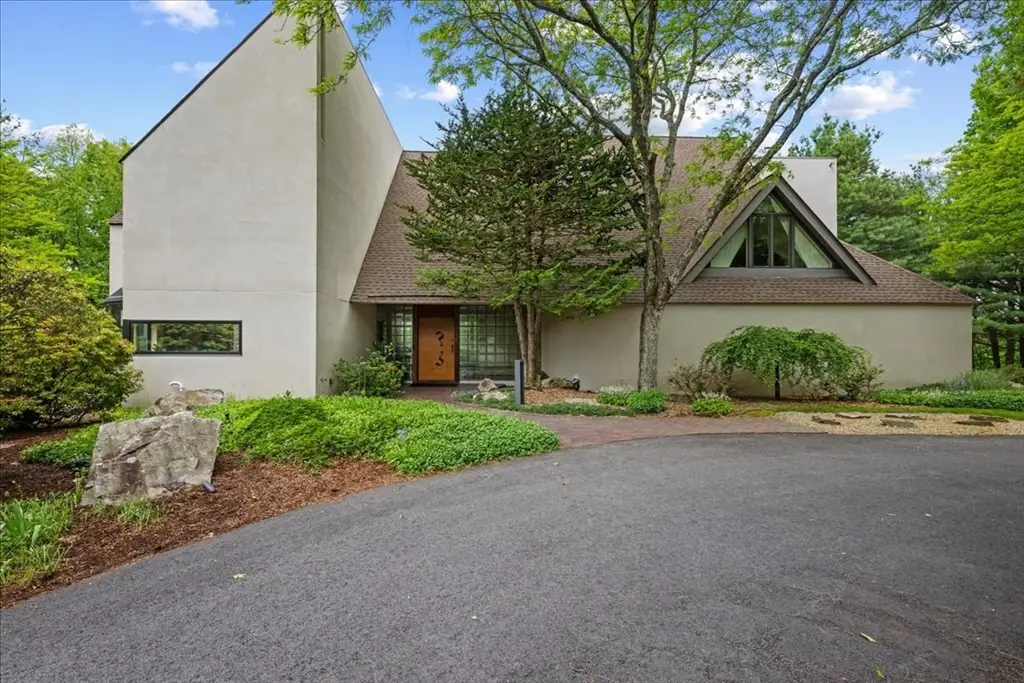 45 Hickory Dr, Worcester, MA 01609 - #1
