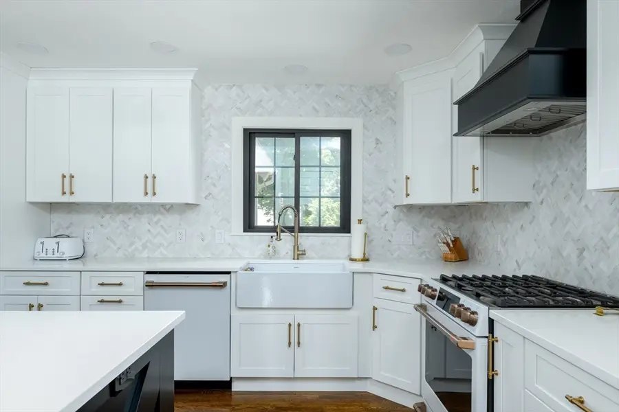 21 Round Table Road, Shrewsbury, MA 01545 - #2