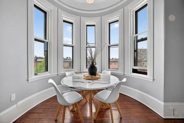 261 Commonwealth Ave #8, Boston, MA 02116