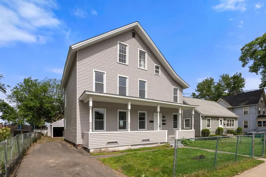 26 Vernon St, Holyoke, MA 01040 - #3