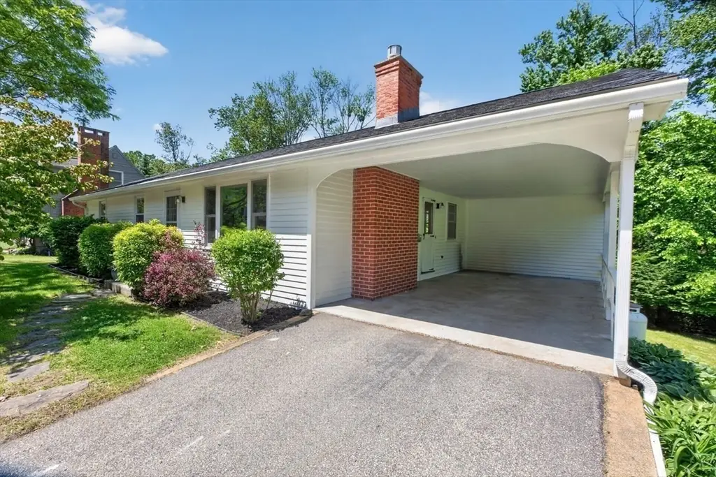 60 Pinedale St, Southbridge, MA 01550 - #1