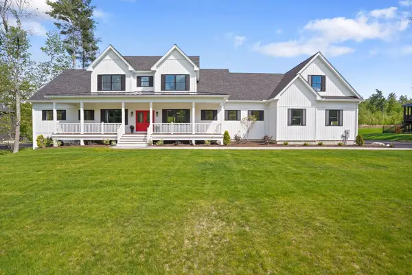 32 Colby Farm Rd, Chester, NH 03036