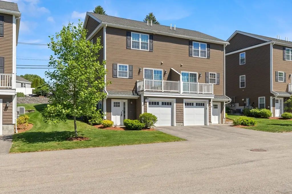 4 Fairview St #8, North Chelmsford, MA 01863 - #1