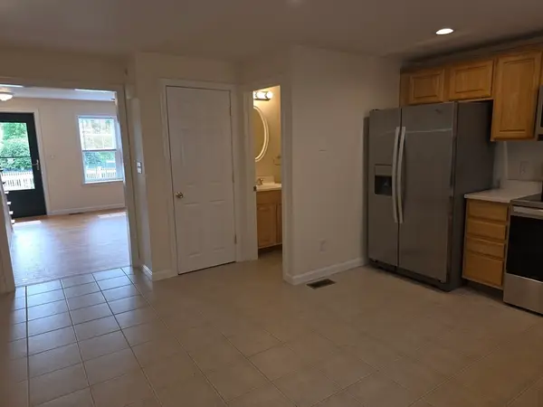 956 Warren Ave #5, Brockton, MA 02301