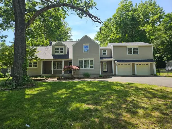 27 Lee Street, East Longmeadow, MA 01028