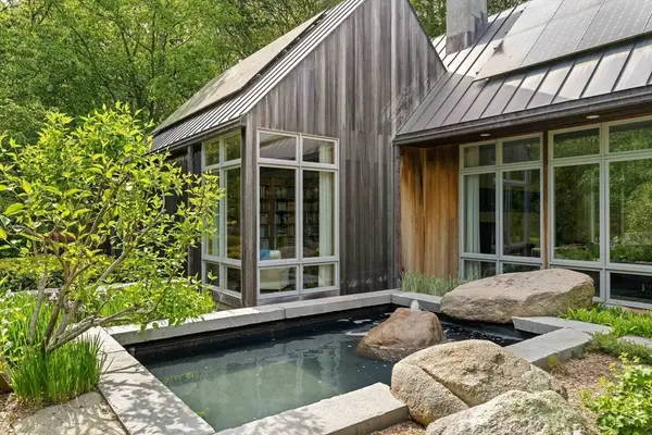 35 South Bowl Rd, Chilmark, MA 02535