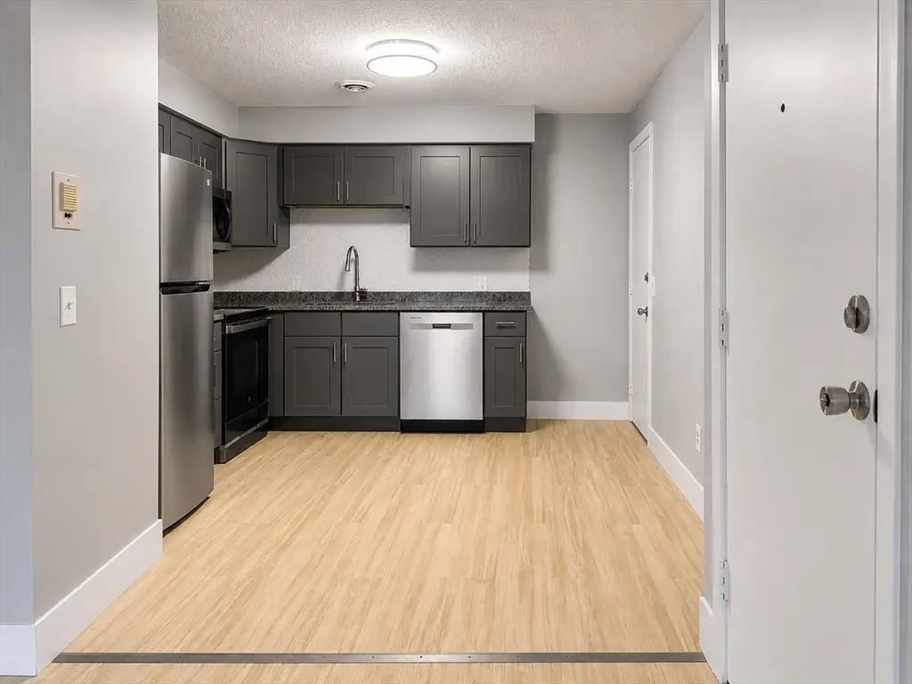 244 Mount Vernon St #9, Lawrence, MA 01843 - #1
