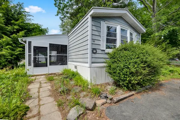 50 Park Ave, Sturbridge, MA 01566
