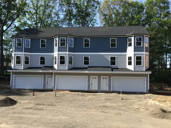 299 Quincy St, Building 2 #3, Holbrook, MA 02343