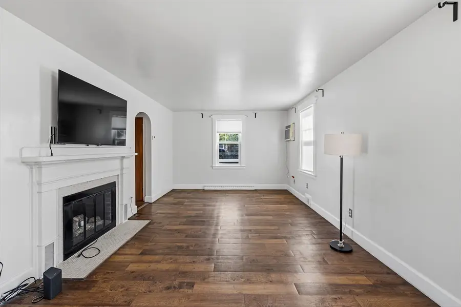 322 Harwich St, New Bedford, MA 02745 - #3