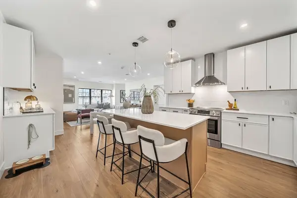 20 Audubon Way #306, Canton, MA 02021