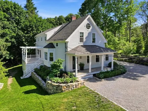 50 Pond Street, Cohasset, MA 02025