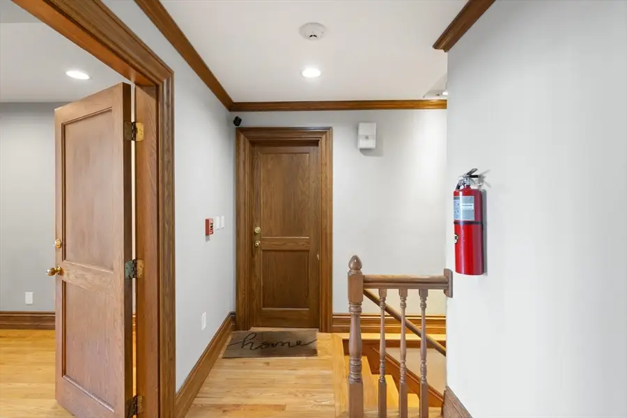 7-11 Wallis St, Beverly, MA 01915 - #3
