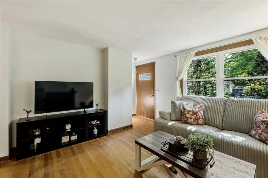 64 Tioga St, Springfield, MA 01128 - #3