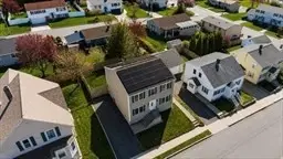 563 Woodman St, Fall River, MA 02724 - #2