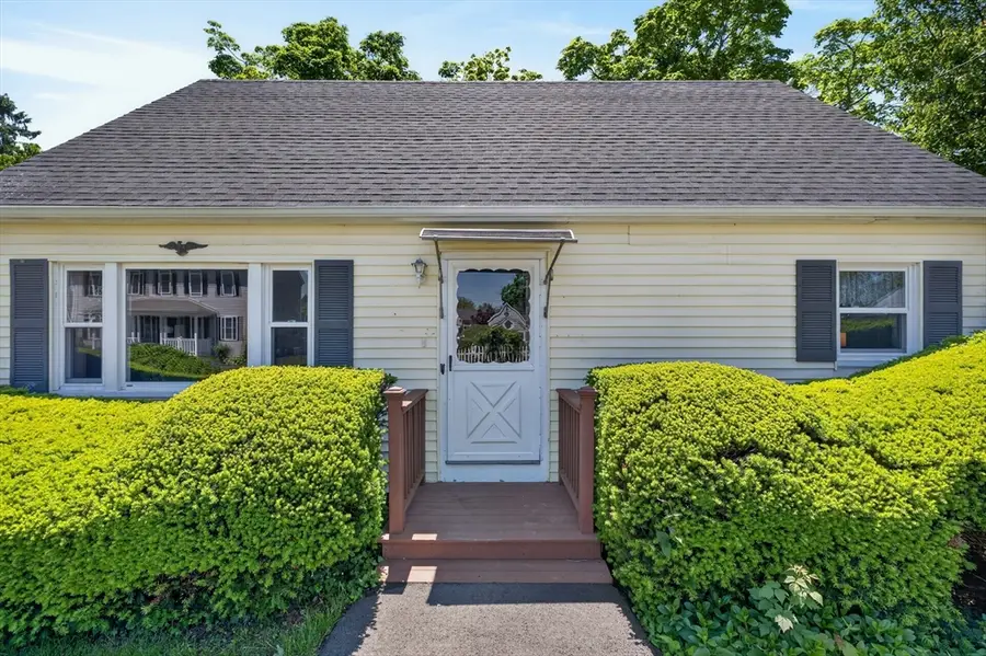 22 Myrtle Ave, Acushnet, MA 02743 - #3