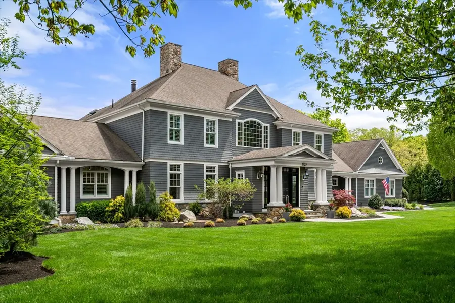 1722 Monument St, Concord, MA 01742 - #2