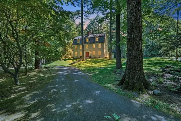 36 Laurel Hill Dr, Leverett, MA 01054