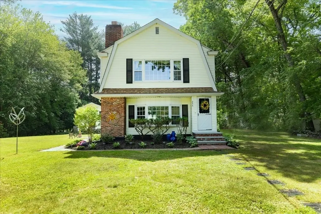 255 Lake St, Haverhill, MA 01832 - #1