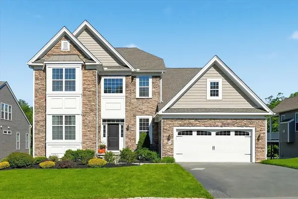 49 Pine Tree Dr #49, Methuen, MA 01844