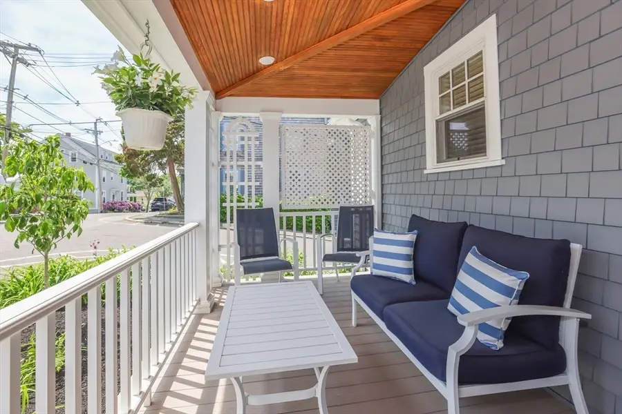 55 Gregory St, Marblehead, MA 01945 - #3