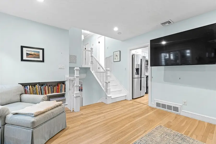 44 Rowena Rd, Newton, MA 02459 - #3
